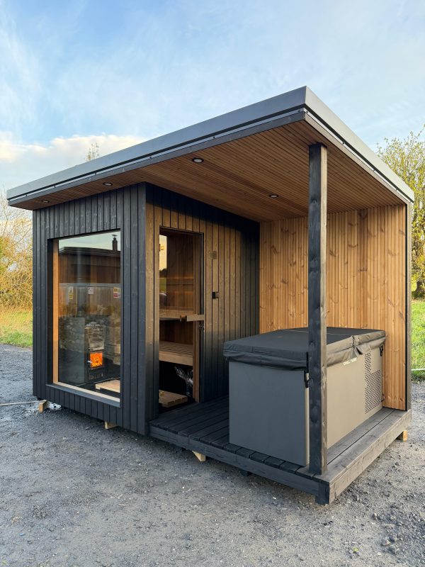 Outdoor Sauna Chill - Woodburner