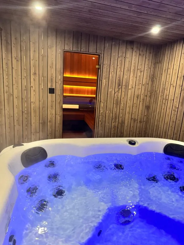 Sauna & Hot tub unit - Twilight Retreat